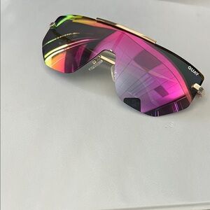 QUAY iridescent sunglasses